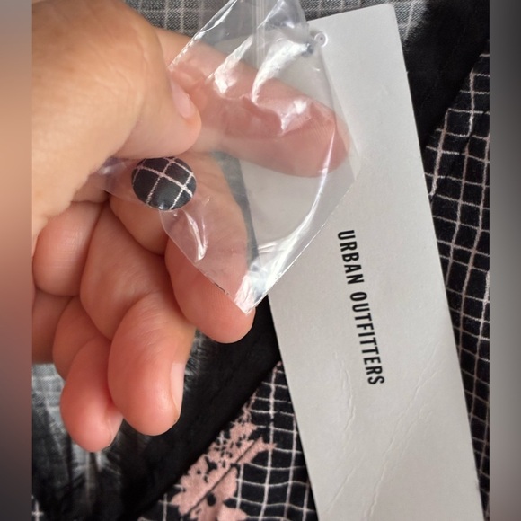 🆕Urban Outfitters Black and Pink Checkered Floral Blouse S🆕 - Picture 14 of 16